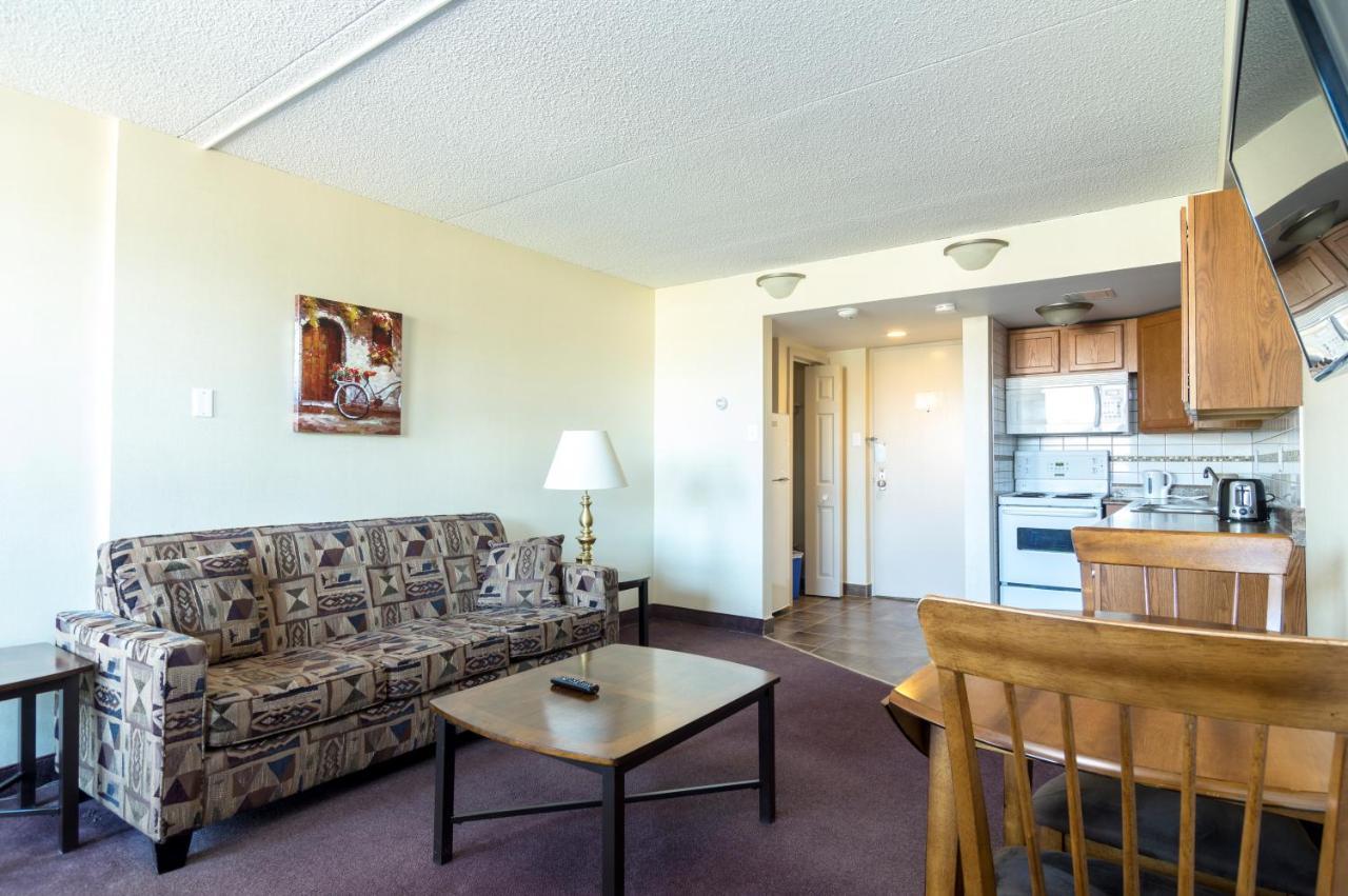 גנדר Irving West Hotel מראה חיצוני תמונה